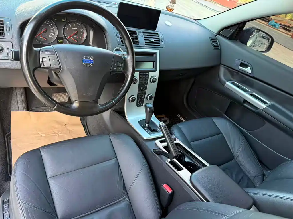 Volvo C30 沃尔沃C30 2011款 2.0 智雅版