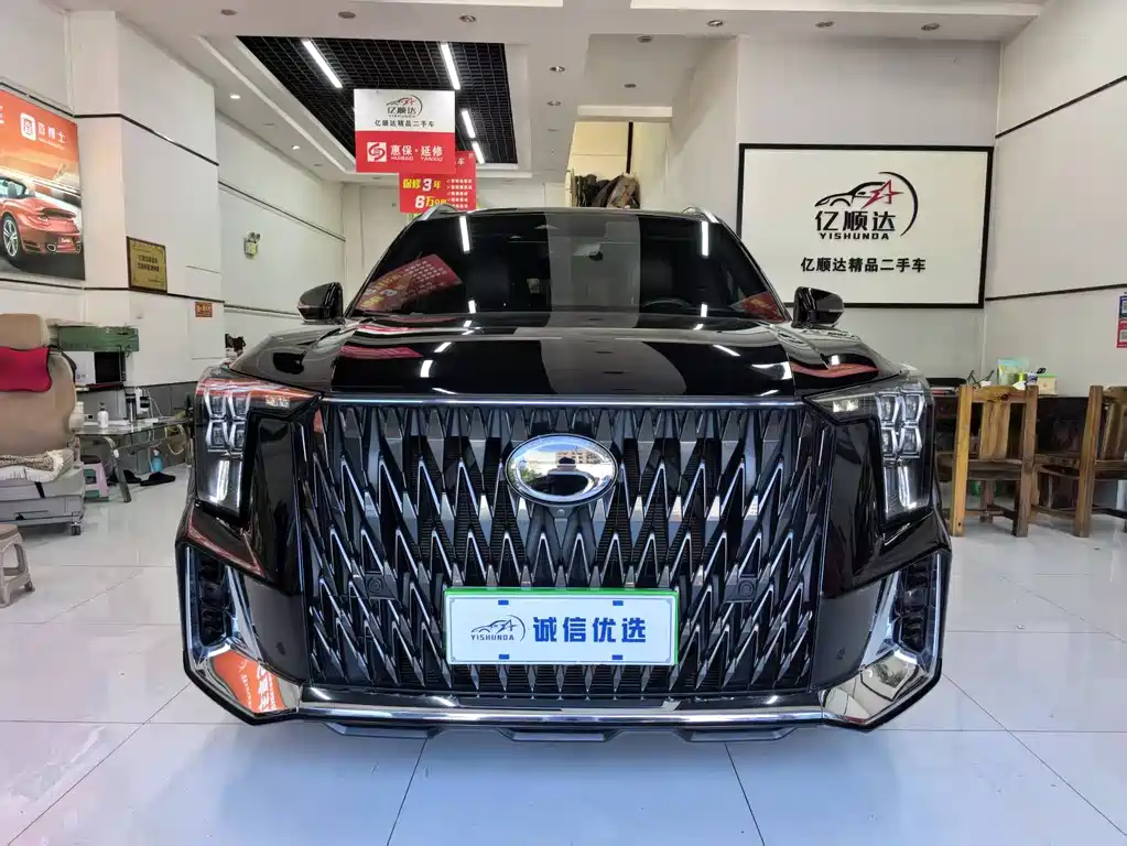 GAC Trumpchi GS8 Dual Engine Series 2.0 TM 2 WD Distinguished (7-seat)