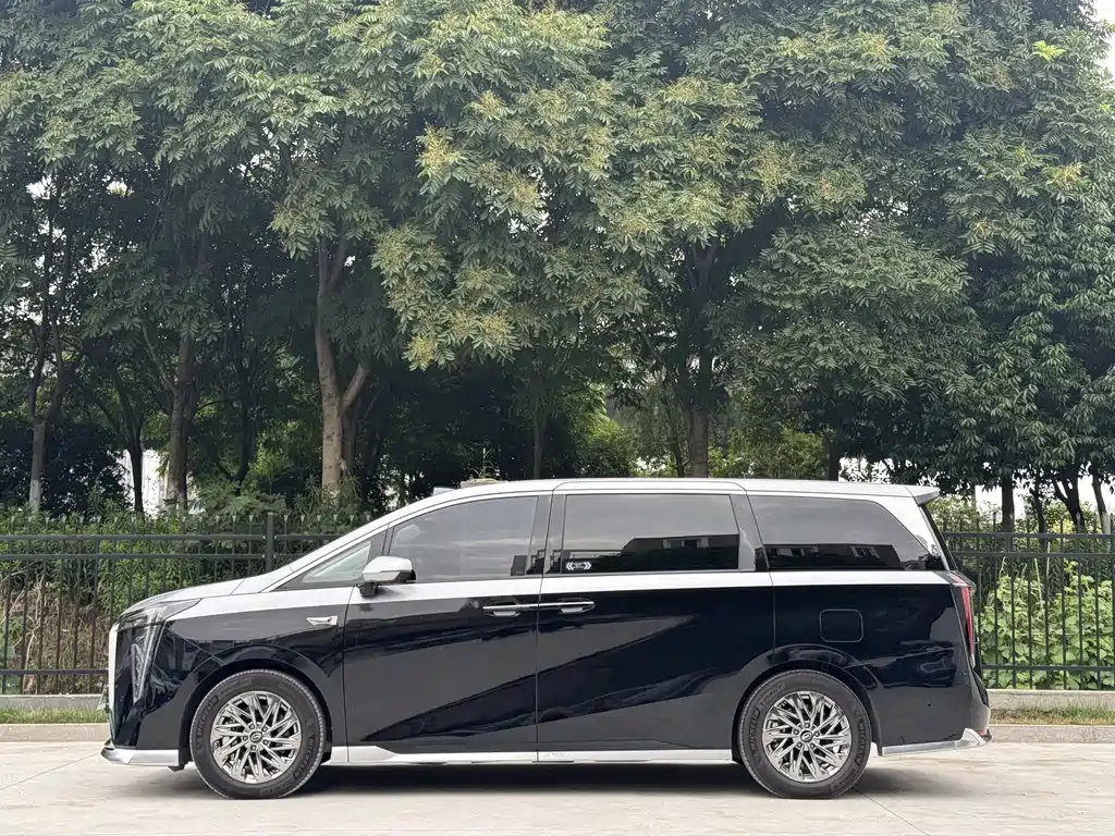 Trumpchi Xiangwang M8 Qiankun Series Ultra First Class