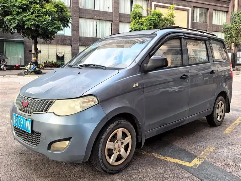 Wuling Hongguang 1.2 L Basic CN-IV