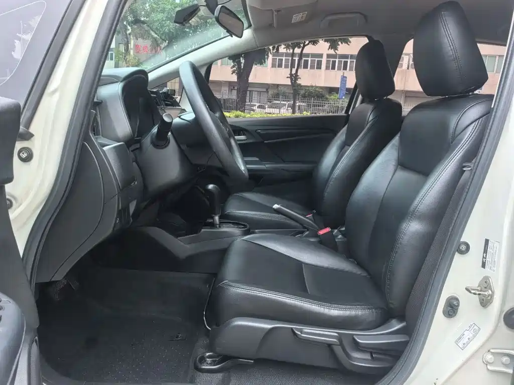 Fit 1.5 L CVT Comfort