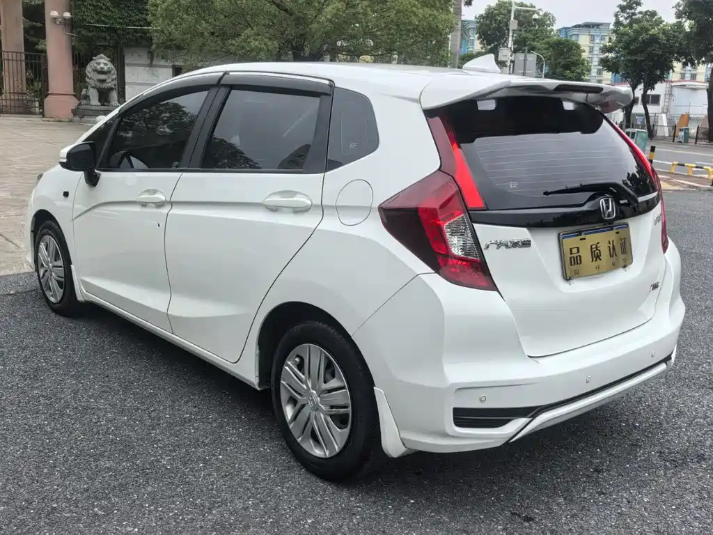 Fit 1.5 L CVT Comfort