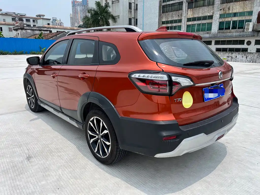Venucia T70 启辰T70 2019款 2.0 L CVT睿领运动版 国V