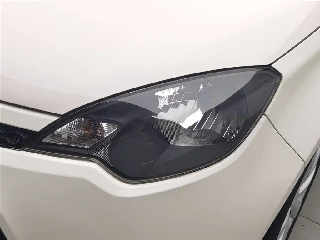 MG 3 1.5 L AMT Elite