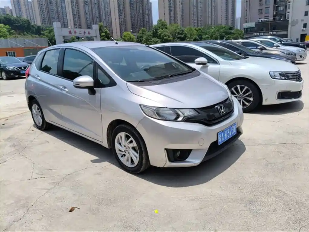 Fit 1.5 L SE CVT Fashion