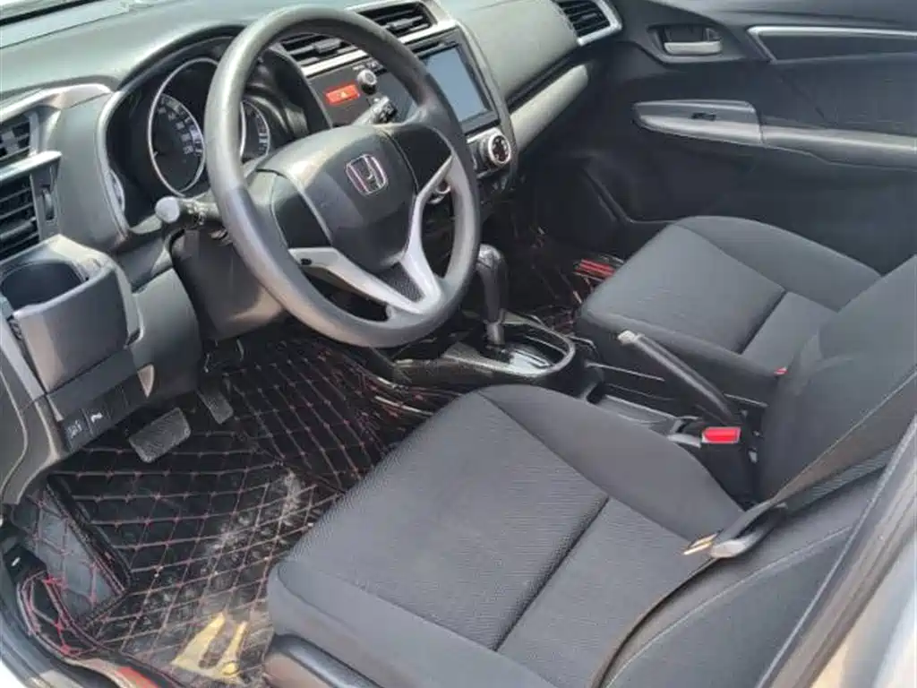 Fit 1.5 L SE CVT Fashion