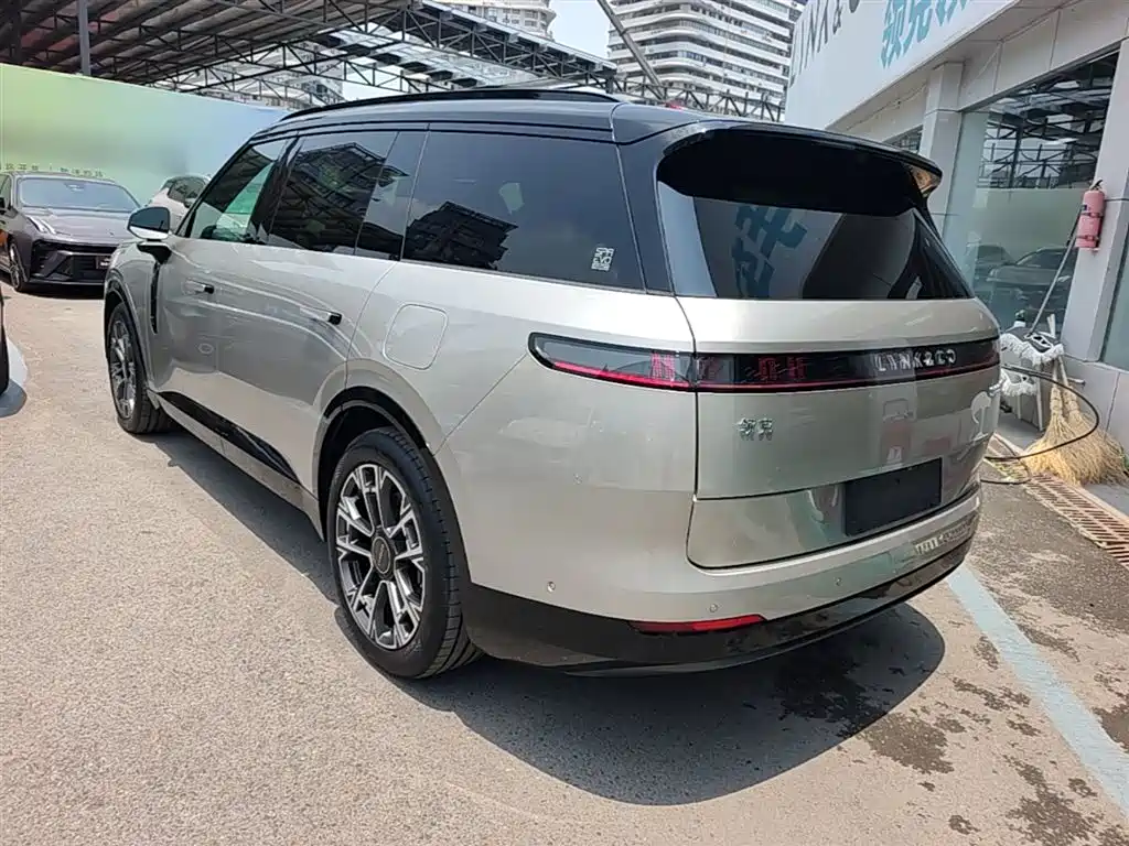 Lynk & Co 900 领克900 2025款 2.0 T Ultra 6座