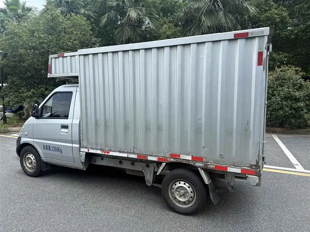 五菱荣光小卡专用车 五菱荣光小卡专用车 2020款 1.5 L单排翼开启售货车L3 C