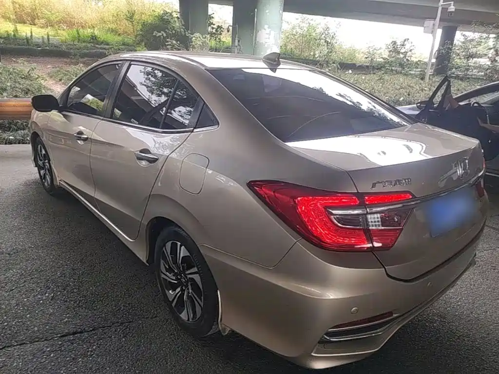 Crider 1.8 L CVT Leading