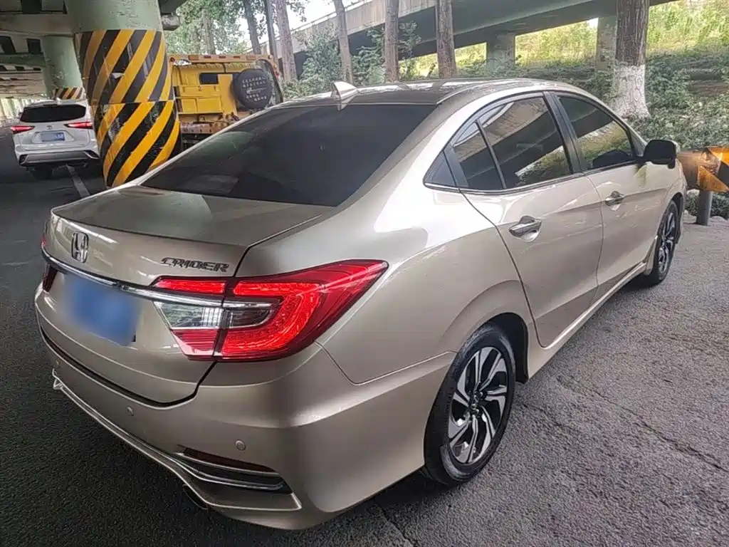 Crider 1.8 L CVT Leading