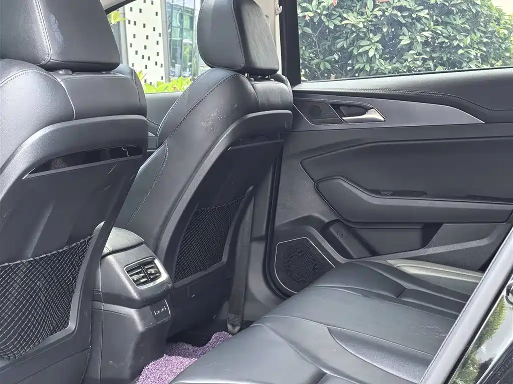 Hongqi H5 Classic Facelift 1.5 T DCT Flagship Charm