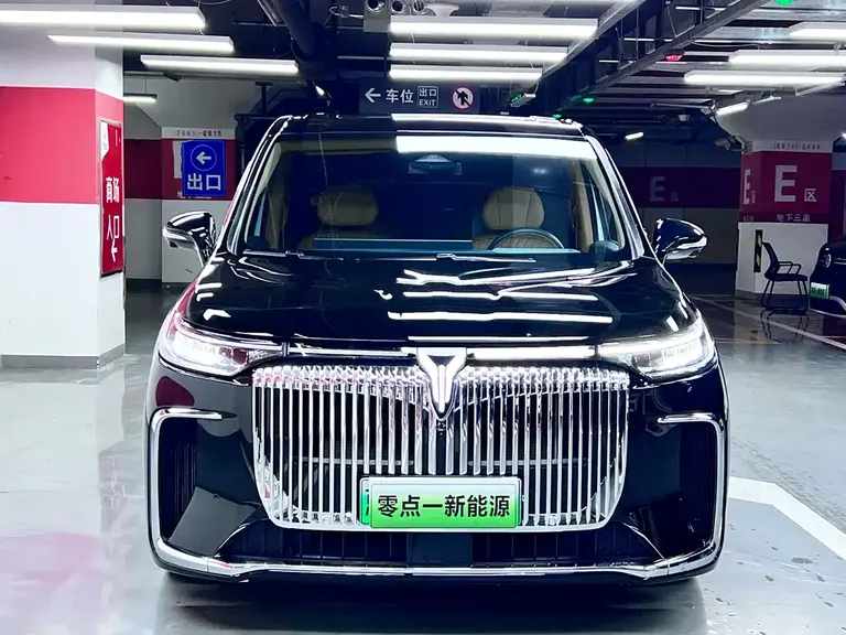 Voyah Dreamer PHEV 4 WD Flagship Kunpeng