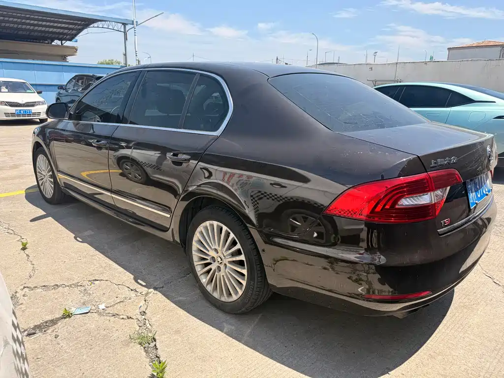 Superb 1.8 TSI Auto Elegant