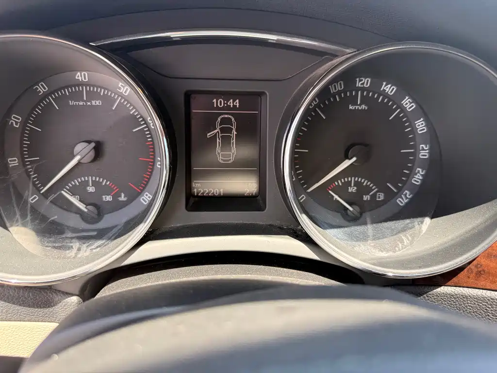 Superb 1.8 TSI Auto Elegant