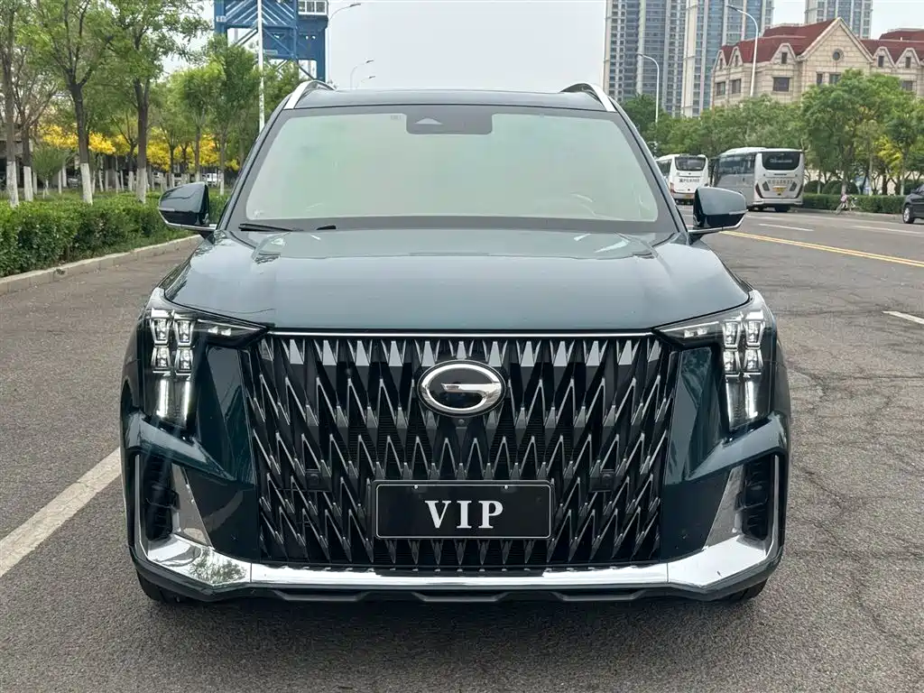 GAC Trumpchi GS8 Dual Engine Series 2.0 TM 2 WD Distinguished (7-seat)