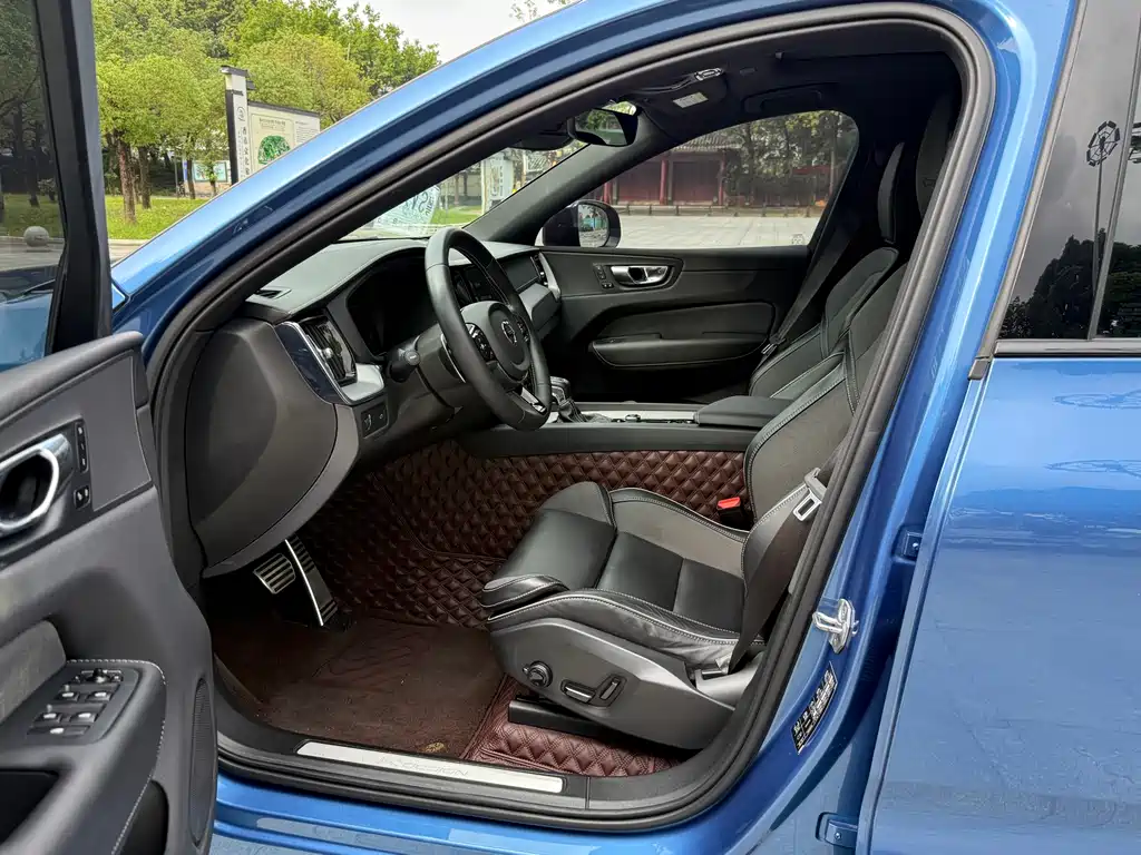 Volvo XC60 T5 4 WD Smart Vision Sport