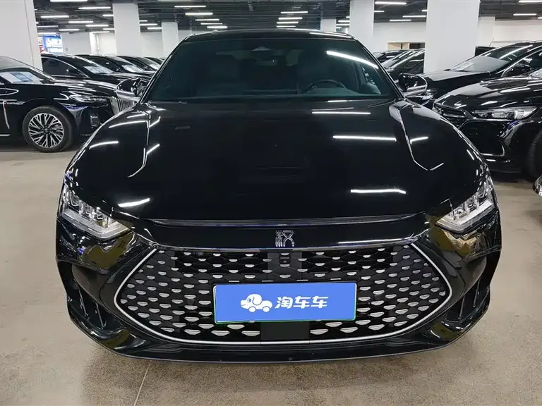 BYD Han DM-i Glory 121 KM Distinguished