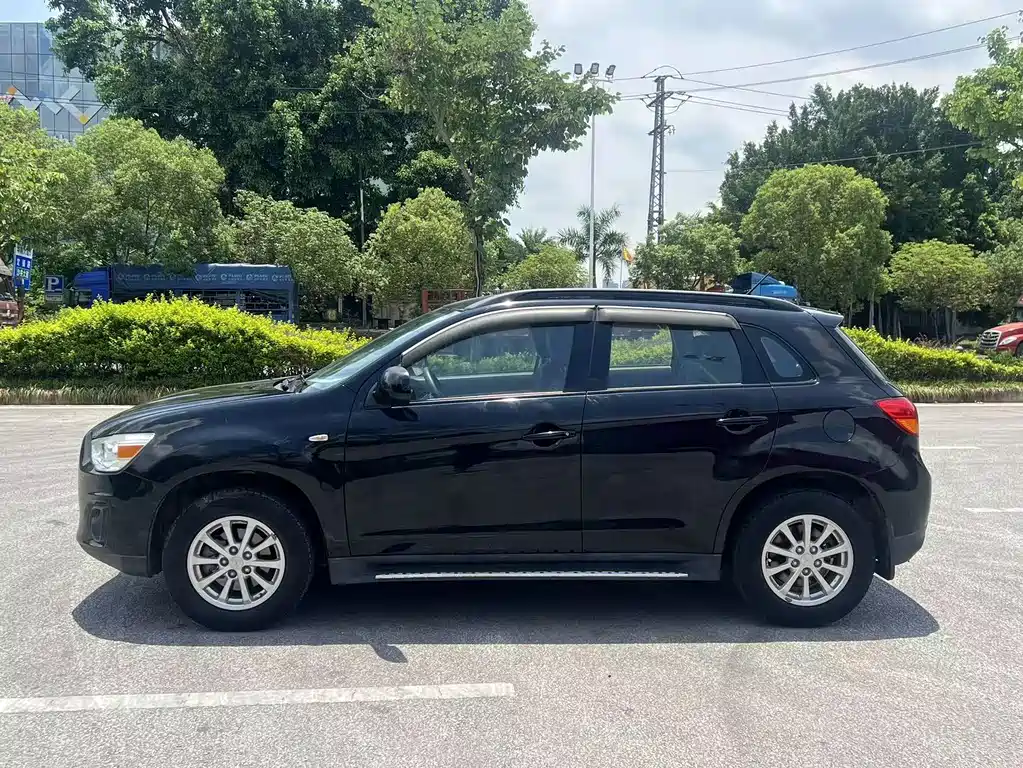 ASX 2.0 L CVT 2 WD Elite