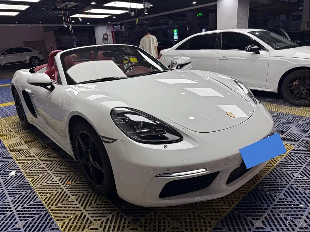 Porsche 718 Boxster 2.0 T