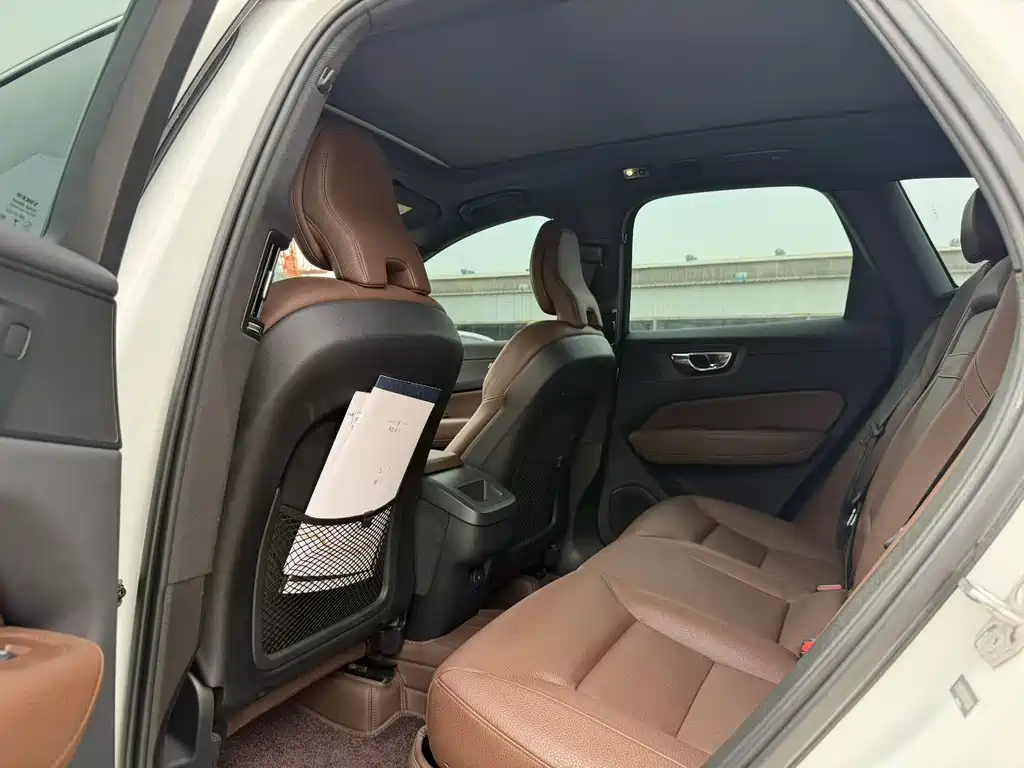 Volvo XC60 T5 4 WD Smart Ease Luxury