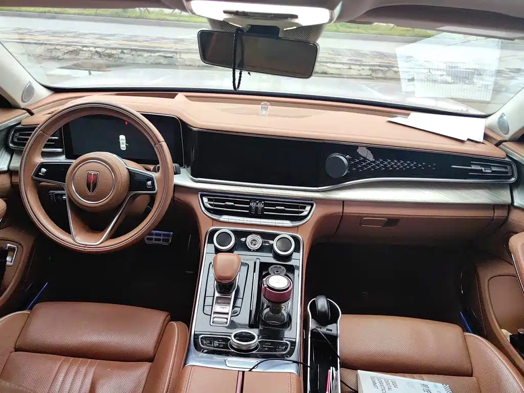 Hongqi H9 2.0 T Connected Flagship