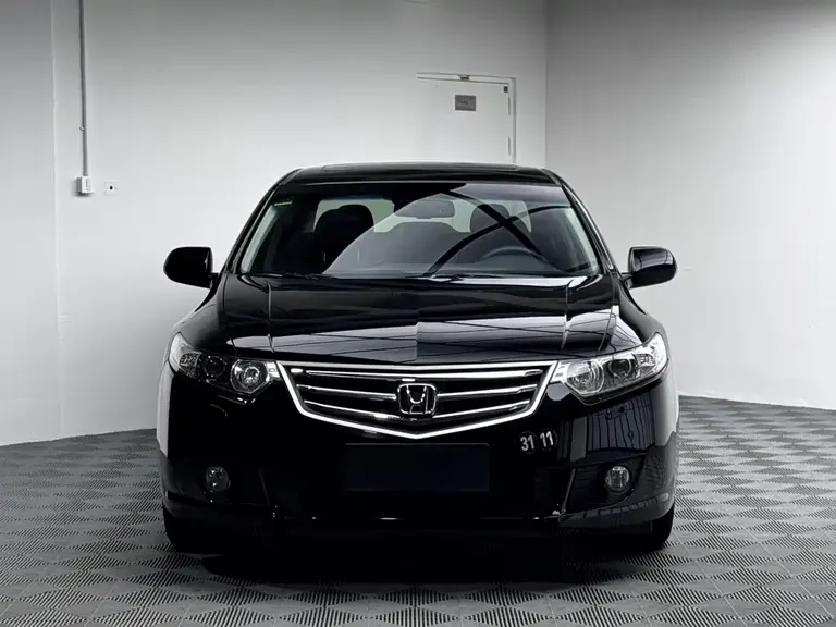 Honda Spirior 2.4 L Distinguished Navigation