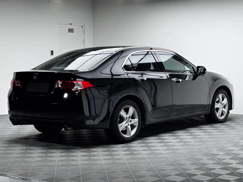 Spirior 2.4 L Distinguished Navigation