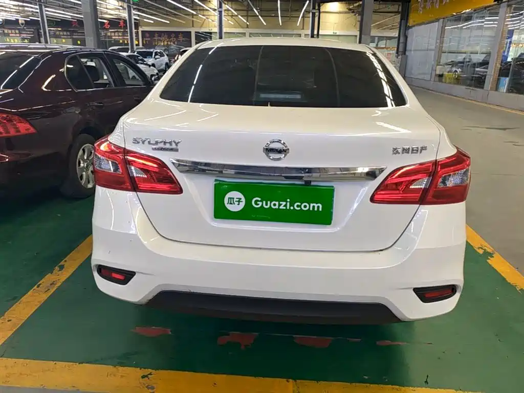 Sylphy Facelift III Classic 1.6 XE CVT Comfort