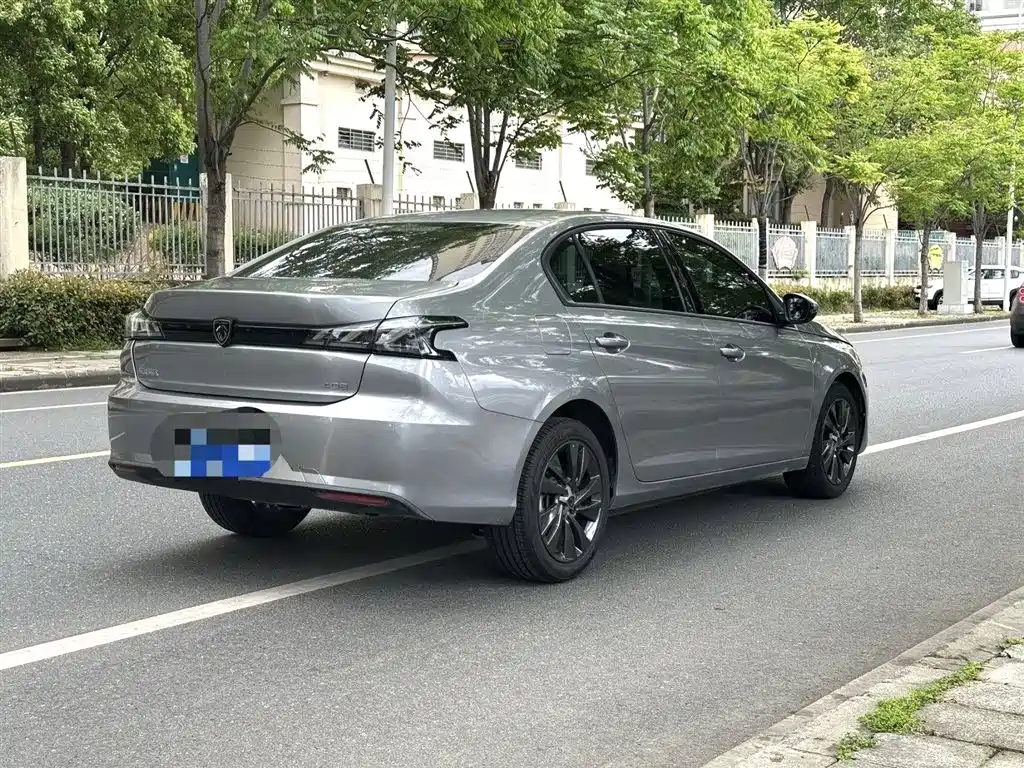 Peugeot 408 1.6 T Progressive