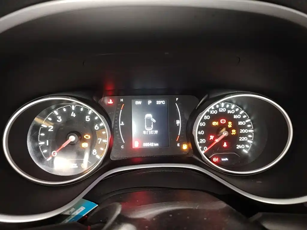 Compass 220 T Auto Leading