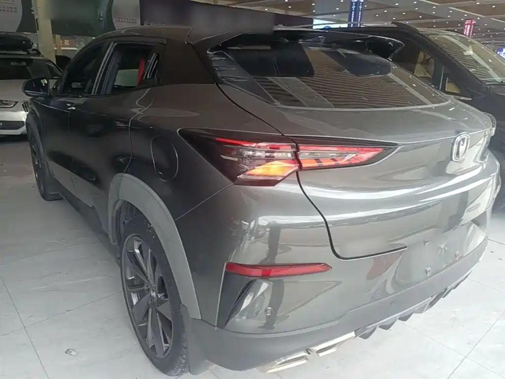 Changan UNI-T 1.5 T Distinguished