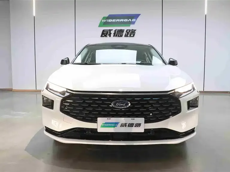 Ford Mondeo EcoBoost 245 Luxury