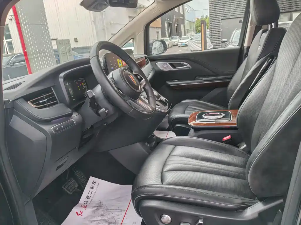 Hongqi HQ9 2.0 T Connected Flagship