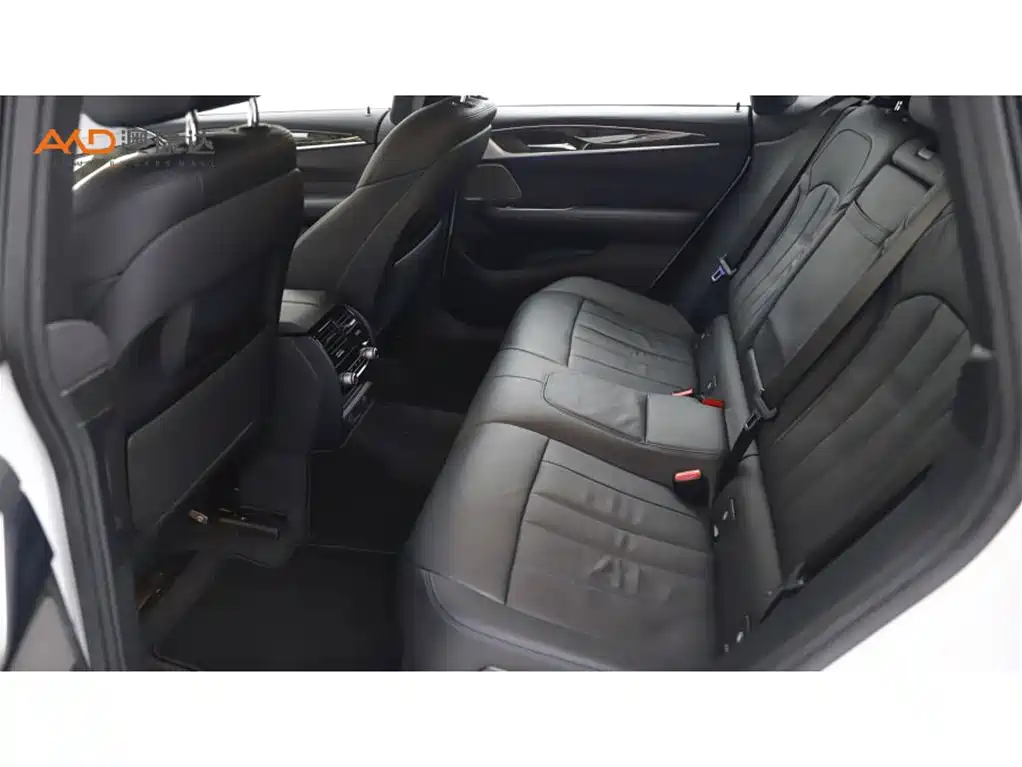 BMW 6 Series GT 宝马6系GT2019款 630 i M运动套装