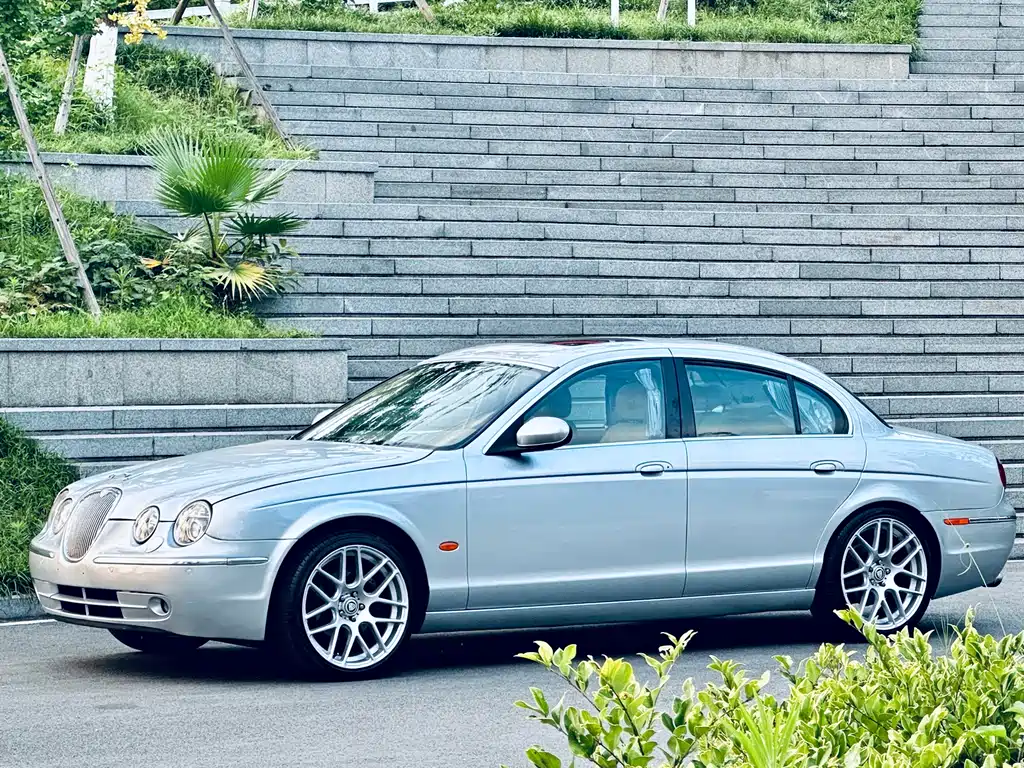 Jaguar S-TYPE 3.0