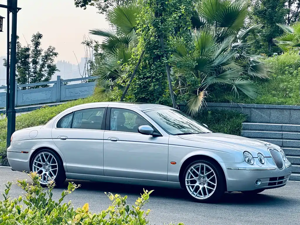 Jaguar S-TYPE 3.0
