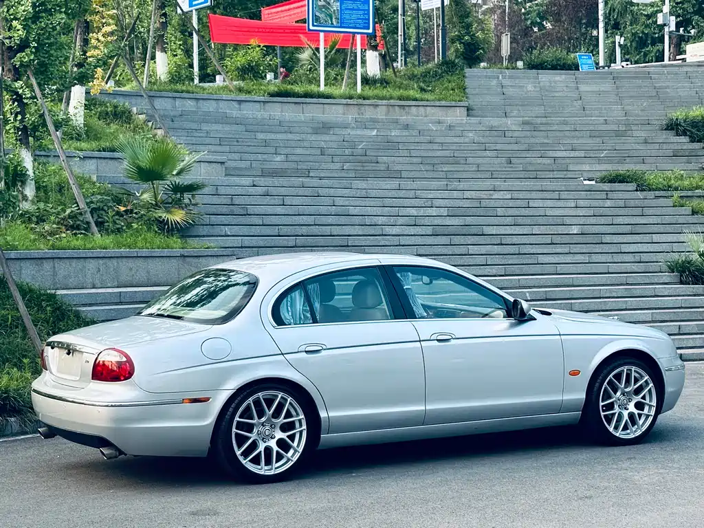 Jaguar S-TYPE 3.0