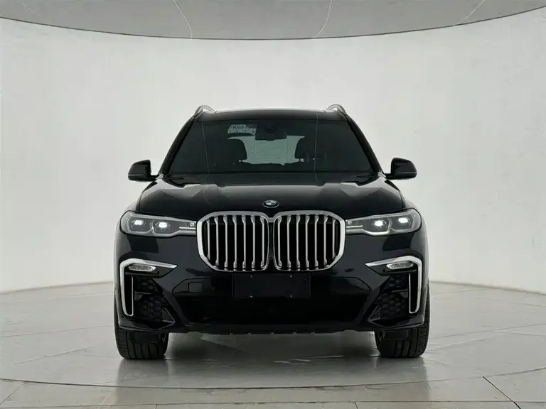 BMW X7 xDrive40 i Premium Luxury Package