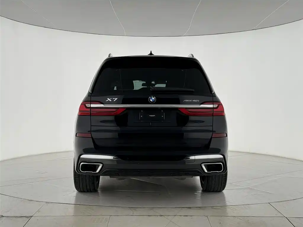 BMW X7 xDrive40 i Premium Luxury Package