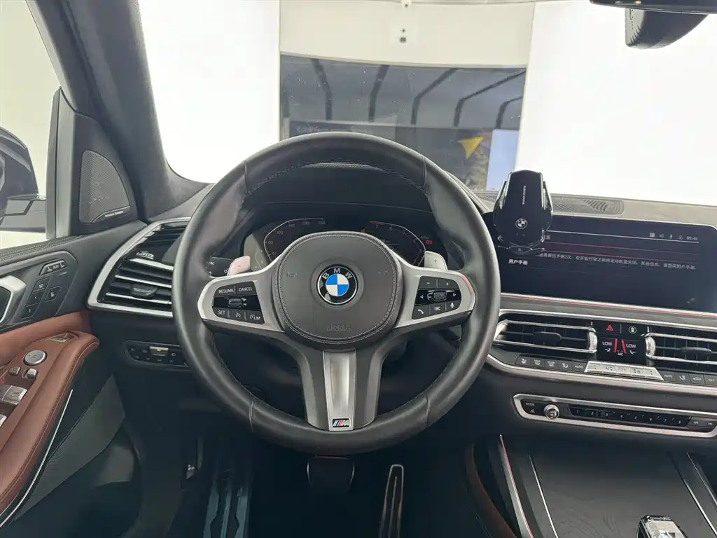BMW X7 xDrive40 i Premium Luxury Package