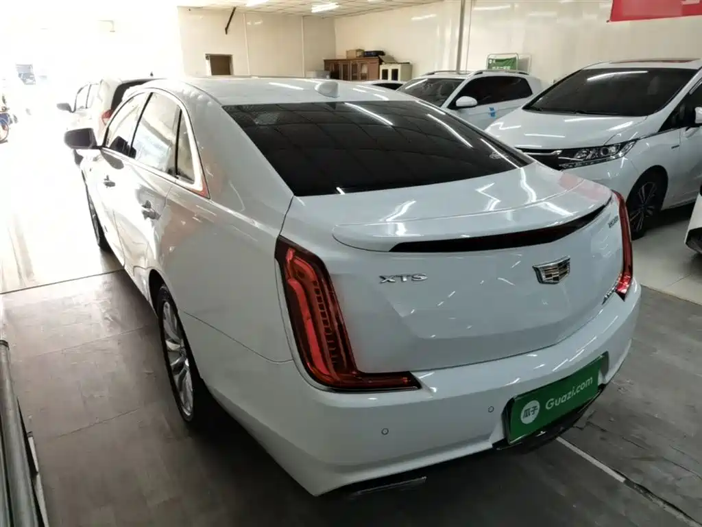 Cadillac XTS 28 T Tech