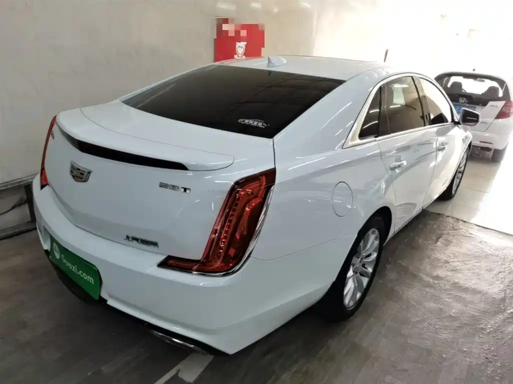Cadillac XTS 28 T Tech