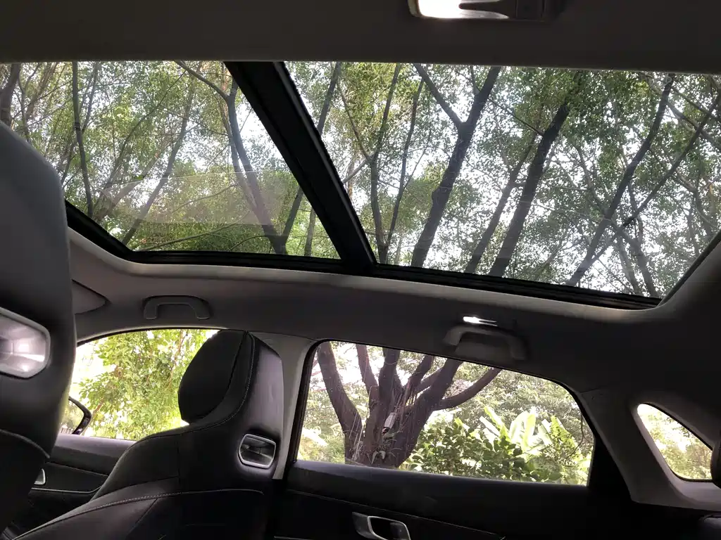 Changan UNI-K 2.0 T 2 WD Joy Leading
