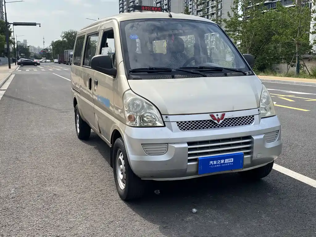 Wuling Rongguang 五菱荣光 2015款 1.2 L S 标准型CNG