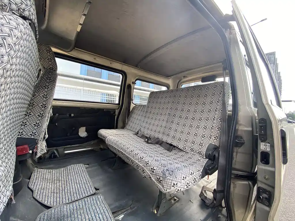 Wuling Rongguang 五菱荣光 2015款 1.2 L S 标准型CNG
