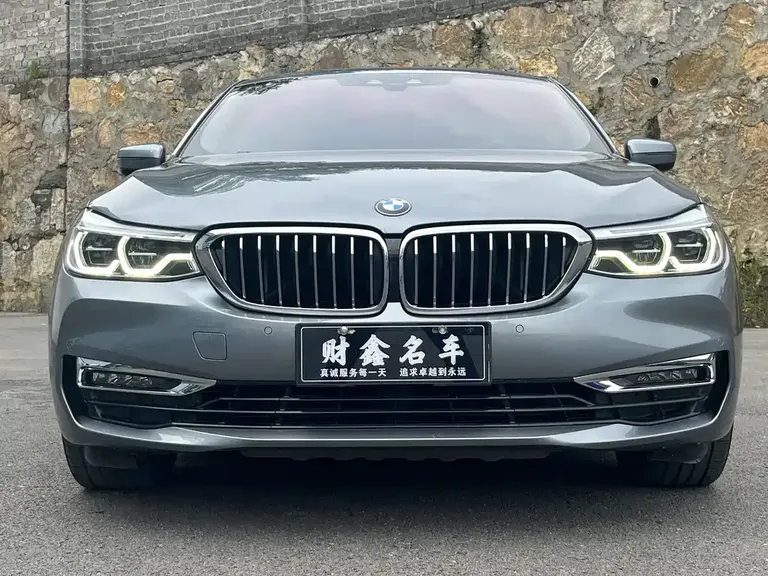 BMW 6 Series GT 630 i Luxury Design Package