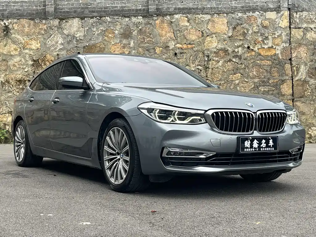 BMW 6 Series GT 630 i Luxury Design Package