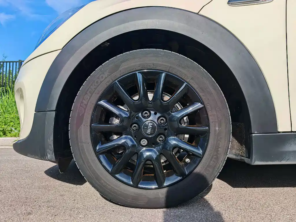 MINI 1.5 T ONE PLUS