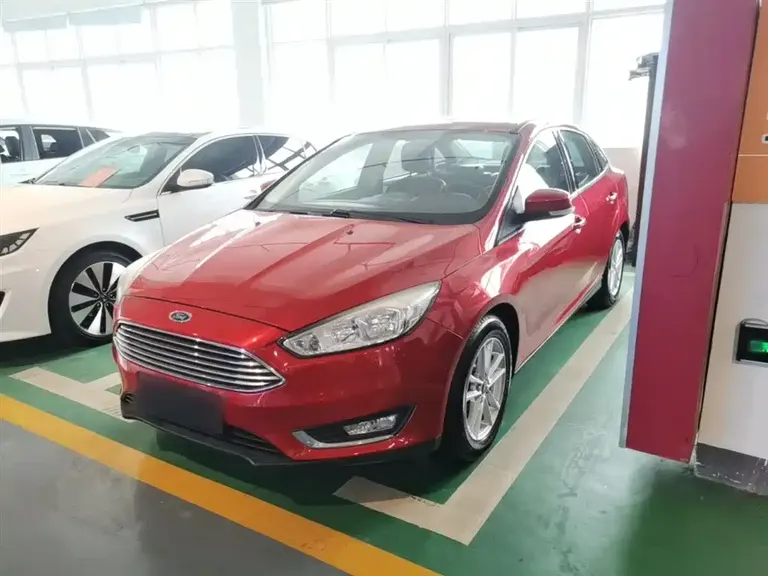 Ford Focus Sedan 1.6 L Auto Style