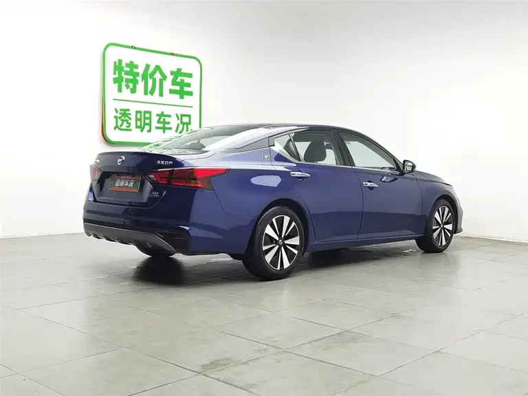 Nissan Teana Facelift 2.0 T XL Upper AD1 Smart Enjoyment Navigator